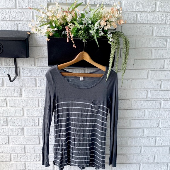 Kenar Tops - Grey and White Stripped Shirt With Front Pocket